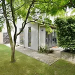 Hagley Apartment - Christchurch Holiday Homes