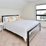 Hagley Apartment - Christchurch Holiday Homes